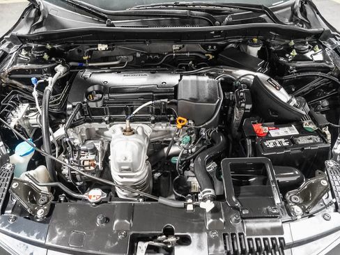 Used 2017 Honda Accord LX image 27
