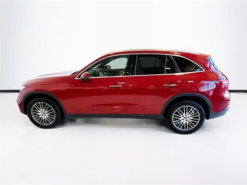 Certified 2025 Mercedes-Benz GLC 300 4MATIC image 8