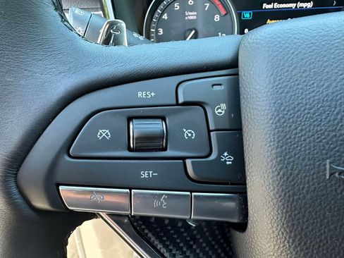 Used 2024 Cadillac XT6 Sport w/ LPO, Red Accent Package AWD/4WD image 17