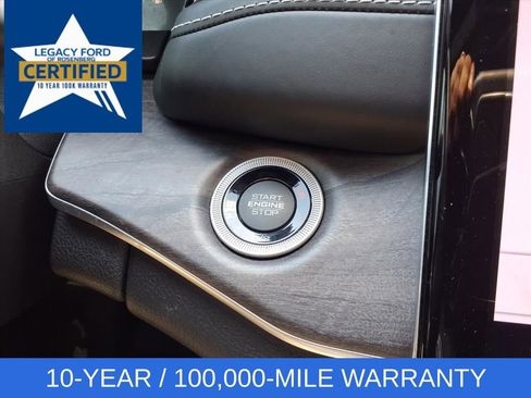 Used 2022 Jeep Grand Cherokee Overland w/ Luxury Tech Group IV AWD/4WD image 12