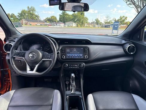 Used 2021 Nissan Kicks SR w/ SR Premium Package FWD image 20