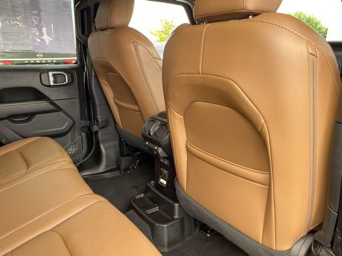 Used 2020 Jeep Wrangler Unlimited Sahara AWD/4WD image 42