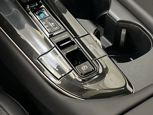 Used 2026 Toyota Crown Platinum AWD/4WD image 30
