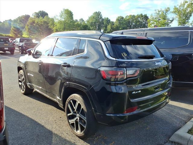 Used 2024 Jeep Compass Limited w/ Elite Group AWD/4WD image 9