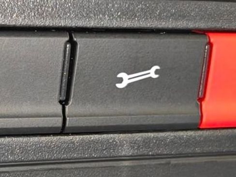 Used 2024 Volkswagen Tiguan SE R-Line image 15