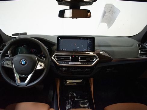 Certified 2025 BMW X4 xDrive30i w/ Premium Package AWD/4WD image 11