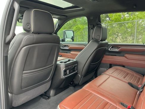 Used 2025 GMC Sierra 2500 Denali Ultimate image 34