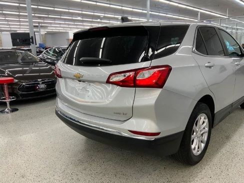 Used 2021 Chevrolet Equinox LT w/ Driver Convenience Package AWD/4WD image 39