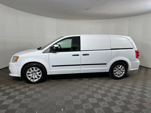 Used 2014 RAM C/V Tradesman image 6