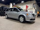 Used 2018 Dodge Grand Caravan SE image 3