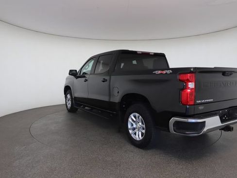 Used 2023 Chevrolet Silverado 1500 LT AWD/4WD image 12