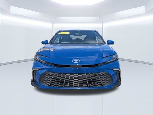 Used 2026 Toyota Camry SE FWD image 9
