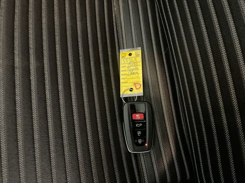 Used 2020 Toyota Camry SE image 27