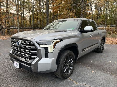 Used 2024 Toyota Tundra Platinum image 7