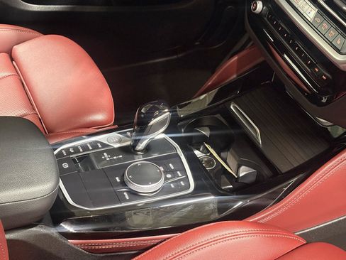 Used 2023 BMW X4 xDrive30i w/ M Sport Package AWD/4WD image 6