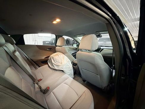 Used 2020 Chevrolet Malibu LT w/ Fleet LT Safety Plus Package FWD image 11