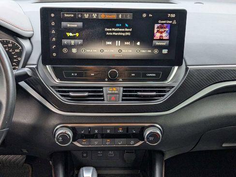 Used 2023 Nissan Altima 2.5 SR w/ SR Premium Package FWD image 17