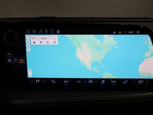 Used 2025 Chevrolet Traverse LT w/ LPO, Floor Liner Package AWD/4WD image 33