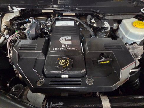 Used 2023 RAM 3500 Laramie AWD/4WD image 93