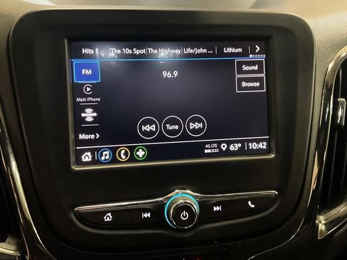 Used 2023 Chevrolet Equinox RS image 3