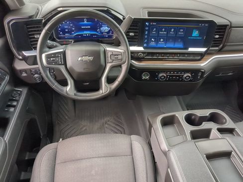 Used 2023 Chevrolet Silverado 1500 RST AWD/4WD image 17