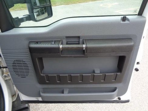 Used 2015 Ford F350 XL w/ Power Equipment Group image 19