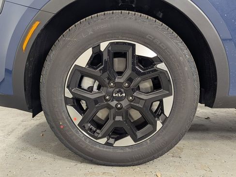 New 2026 Kia Sorento S w/ S Panoramic Sunroof Package image 9