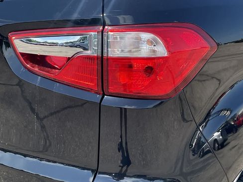 Used 2021 Ford EcoSport S AWD/4WD image 32