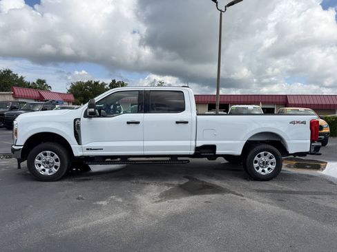 Used 2024 Ford F250 XLT AWD/4WD image 7