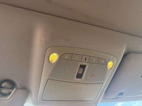 Used 2018 Nissan Rogue SL w/ Premium Package image 28