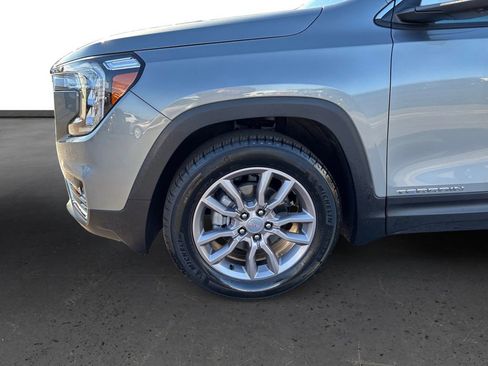 Used 2024 GMC Terrain SLT w/ Tech Package image 13