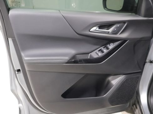 Used 2025 Chevrolet Equinox LT AWD/4WD image 13