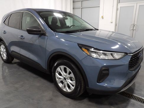 Used 2024 Ford Escape Active FWD image 2