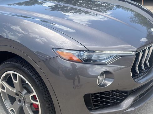 Used 2023 Maserati Levante GT AWD/4WD image 35