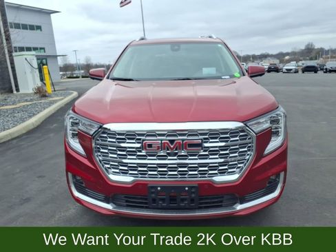Used 2024 GMC Terrain Denali w/ Denali Premium Package image 9