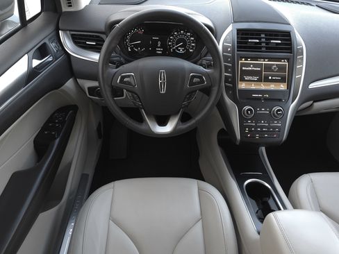 Used 2019 Lincoln MKC Premiere image 11