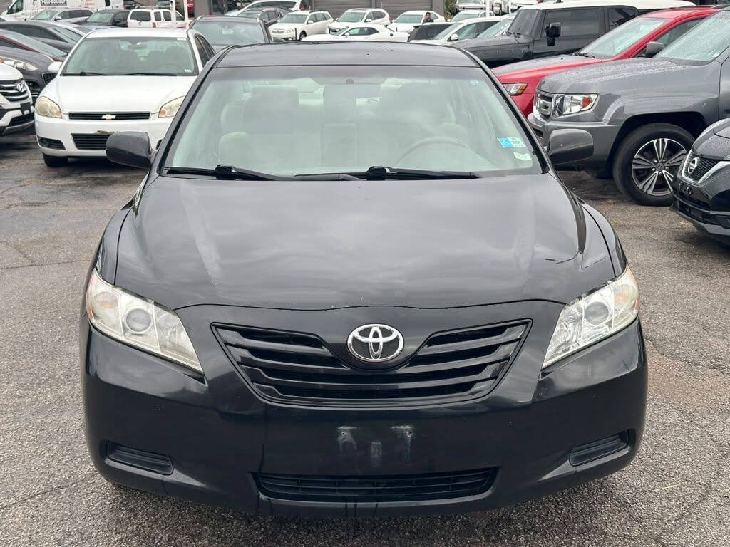 Used 2007 Toyota Camry LE FWD image 2