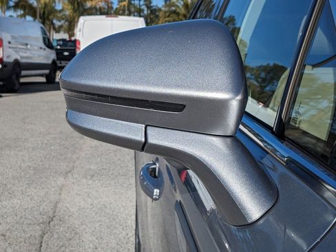 Used 2023 Lincoln Nautilus Reserve w/ Equipment Group 201A image 12