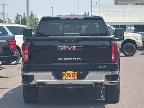Used 2022 GMC Sierra 1500 SLT w/ SLT Premium Plus Package AWD/4WD image 5