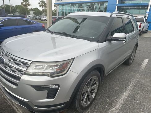 Used 2018 Ford Explorer Limited image 2