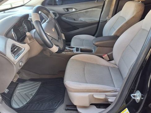 Used 2017 Chevrolet Cruze LS FWD image 12