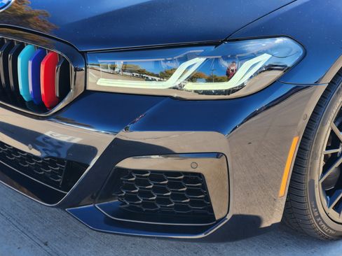 Used 2021 BMW M550i xDrive w/ Premium Package image 6