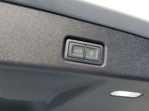 New 2025 Audi Q5 Prestige image 31