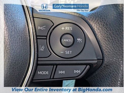Used 2018 Toyota Camry LE FWD image 25