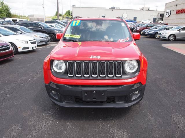 Used 2017 Jeep Renegade Latitude AWD/4WD image 4