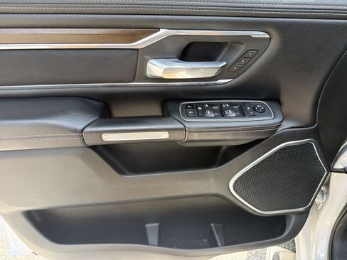Used 2021 RAM 1500 Laramie AWD/4WD image 11