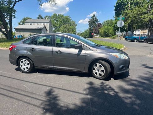 Used 2014 Ford Focus S FWD image 5