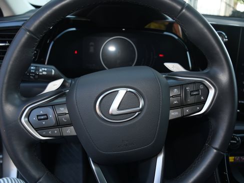 Used 2024 Lexus NX 250 FWD image 14