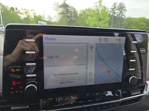 Certified 2021 Toyota Sienna Platinum AWD/4WD image 26