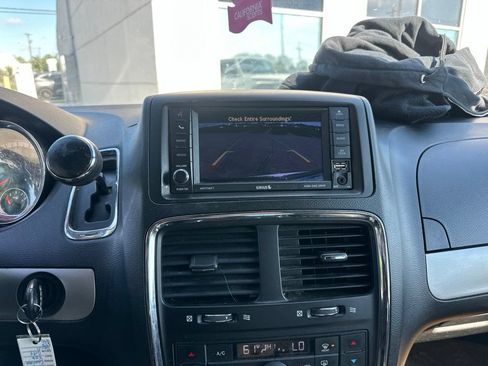 Used 2019 Dodge Grand Caravan GT FWD image 8